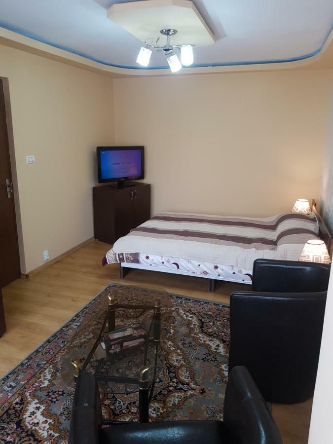 Apartament Near Center Petroszany Zewnętrze zdjęcie